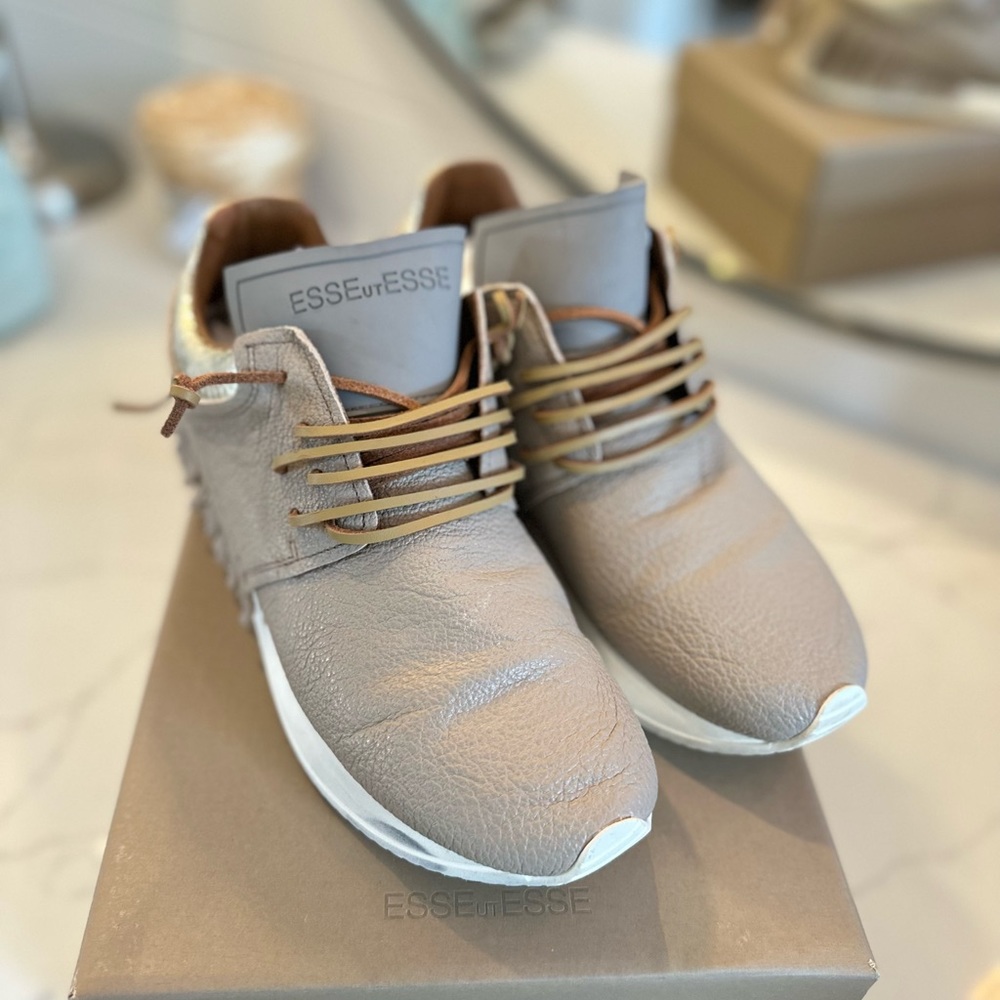 Esseutesse Sneakers
